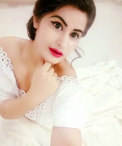 Independent escorts in Surat Hotel