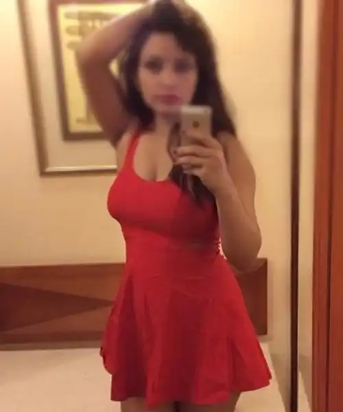 Airhostess escorts in Surat Hotels